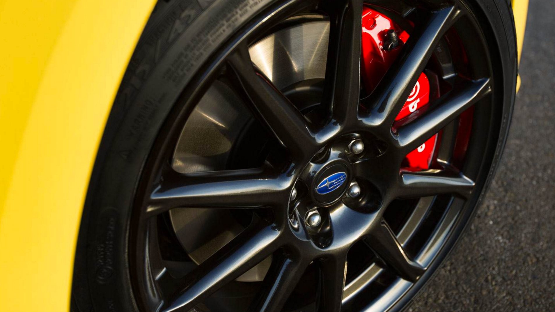 2017 Subaru BRZ Series.Yellow alloy rim