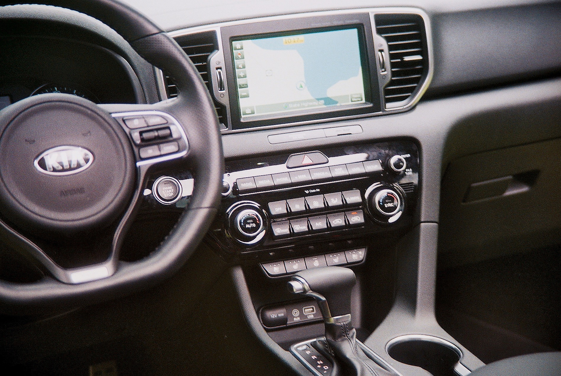 2017 Kia Sportage SX interior