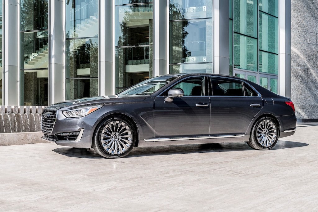 2017 Genesis G90