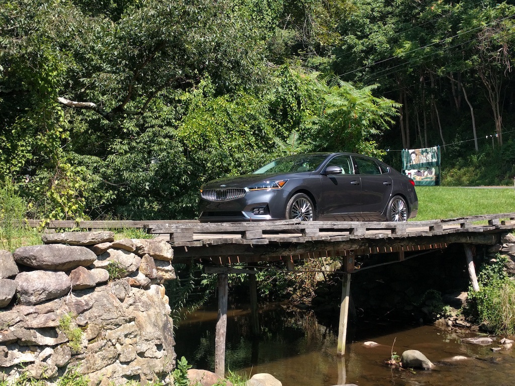 2017 Kia Cadenza