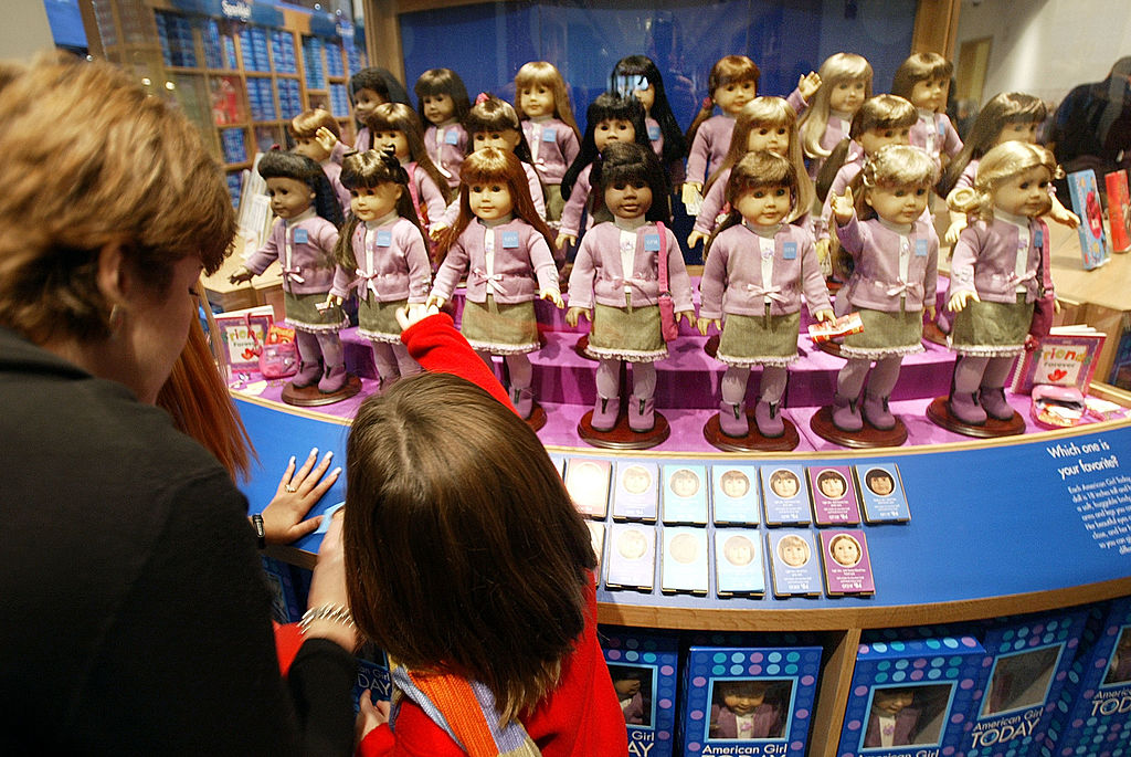 woman and child shopping