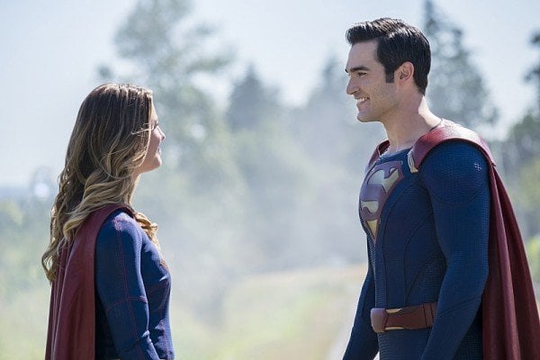 Superman on Supergirl Season 2 | The CW