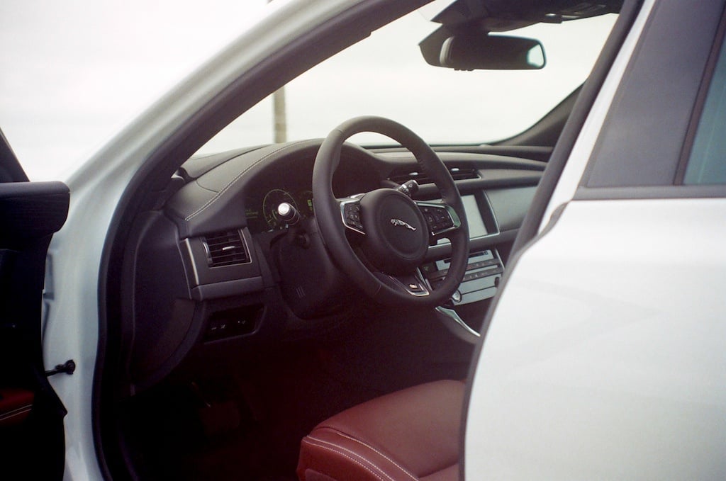 2016 Jaguar XF-S|| James Derek Sapienza/Autos Cheat Sheet