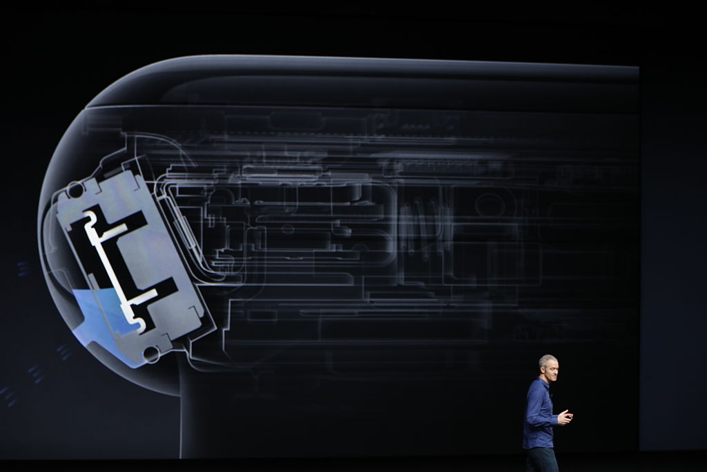 Apple COO Jeff Williams announces Apple Watch 2