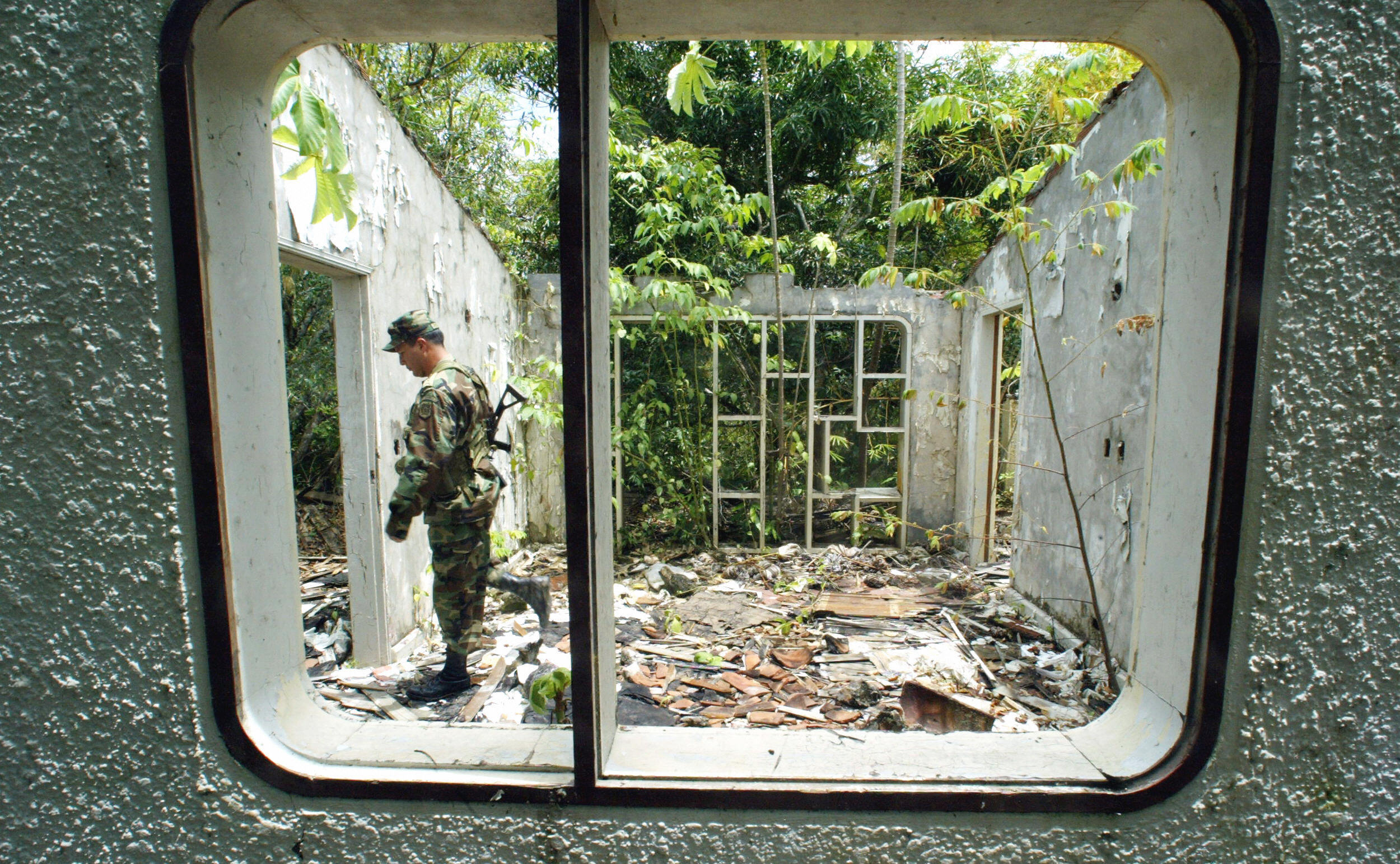 Ruins of Escobar's mansion at the ranch "Napoles" | AFP PHOTO/ Rodrigo ARANGUA (Photo credit should read RODRIGO ARANGUA/AFP/Getty Images)