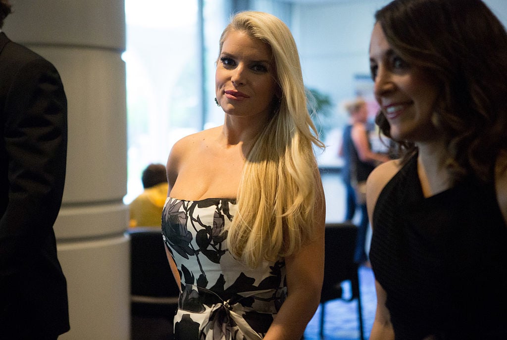 Jessica Simpson arrives at the 100th Annual White House Correspondents' Association Dinner