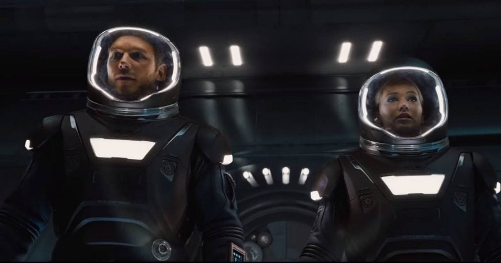 Passengers - Chris Pratt and Jennifer Lawrence