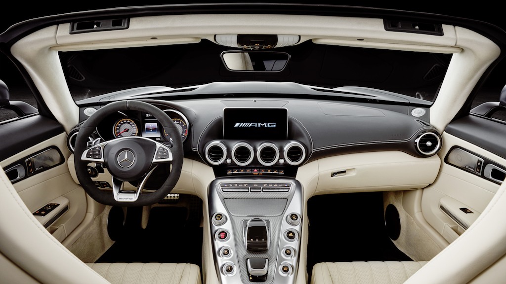 2018 Mercedes-AMG GT Roadster interior