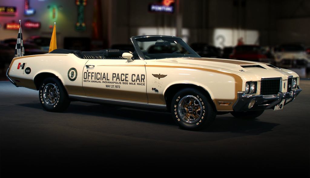 1972 Oldsmobile Cutlass 4-4-2 Indianapolis 500 pace car