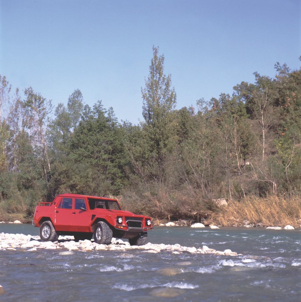Lamborghini LM002