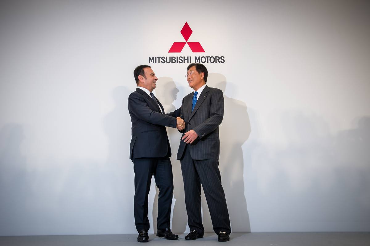 Nissan Chairman and CEO Carlos Ghosn and Osamu Masuko, president and CEO of MMC | Nissan