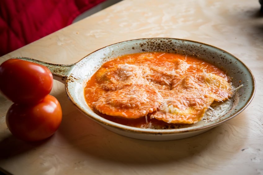 Ravioli in sauce