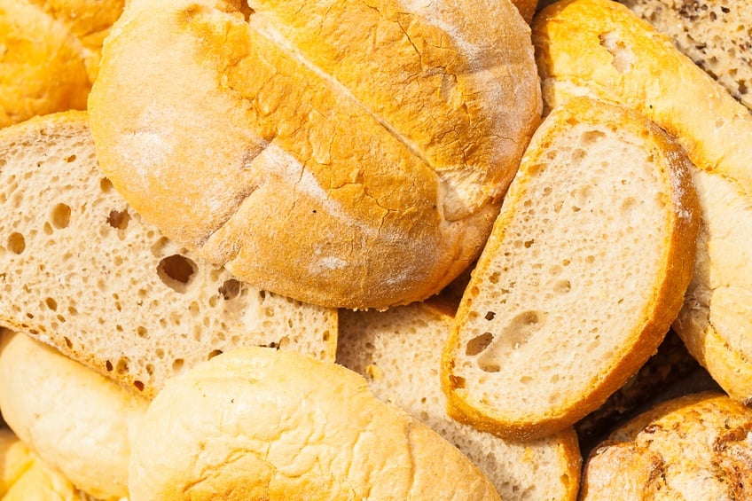 Many slices of stale bread