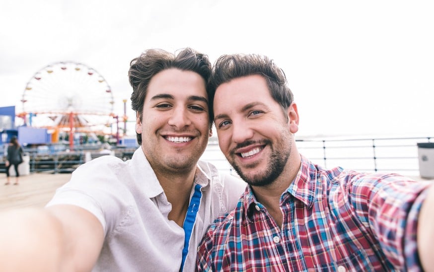 couple in love in Santa Monica taking a selfie