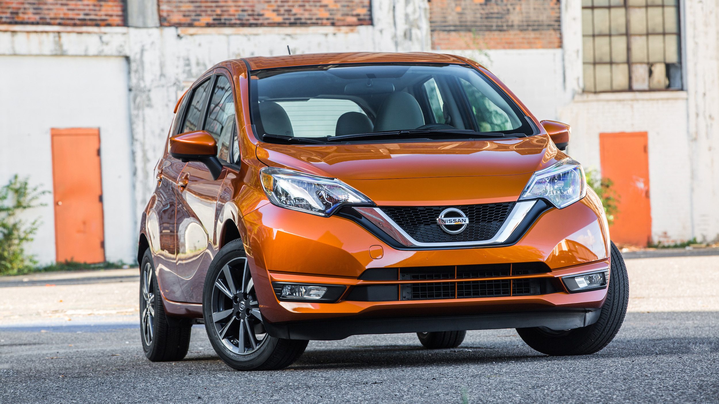 2017-nissan-versa-note-1-1