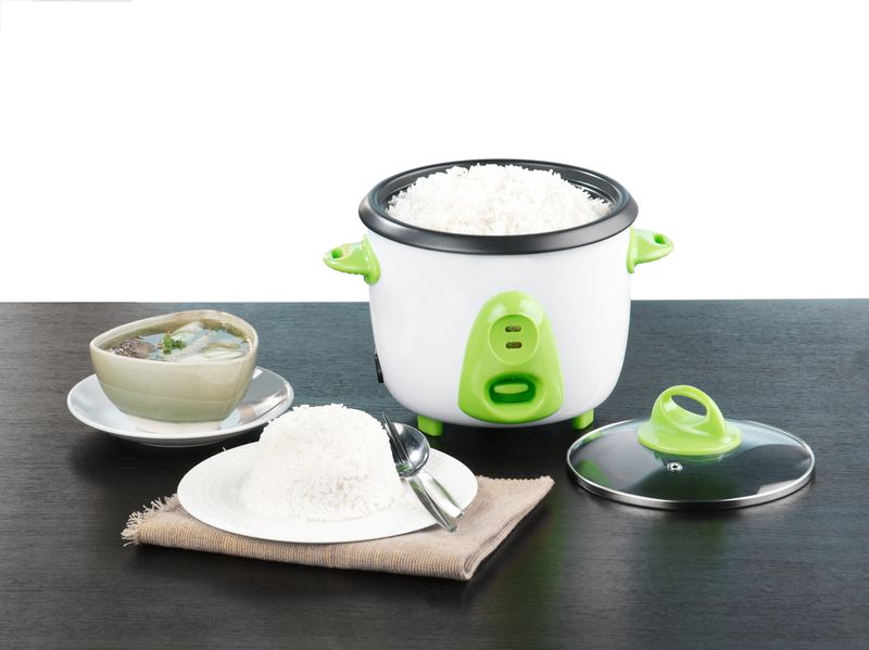 Electric rice cooking and steaming pot