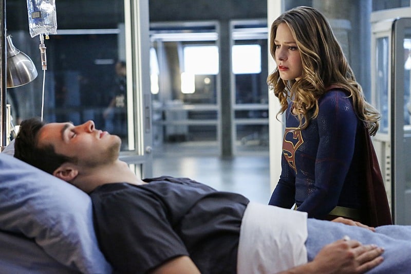 Mon-El and Kara on Supergirl Season 2