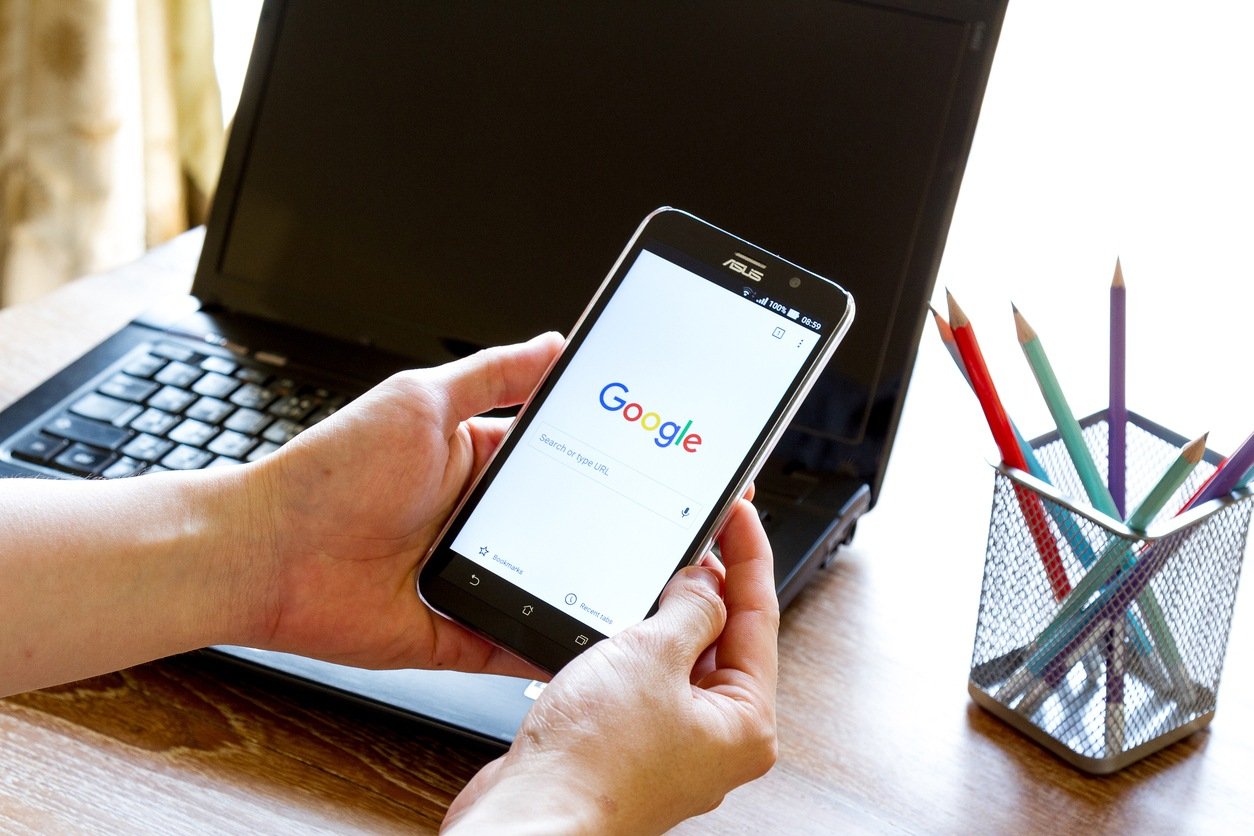 screen shot of Google Chrome application showing on Asus Zenfone 2 mobile phone