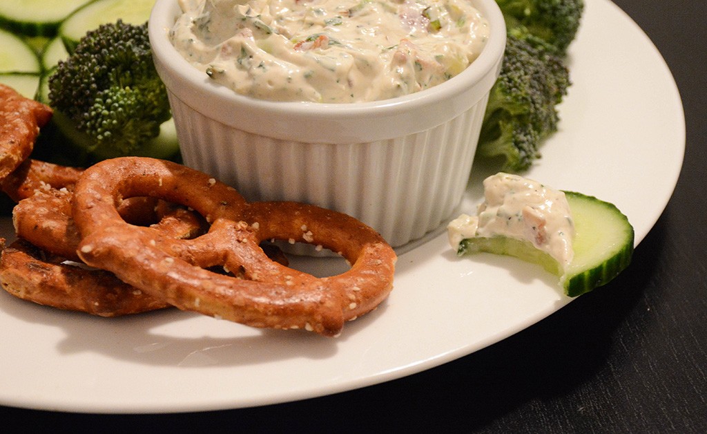 Scallion dip with veggies Scallion dip with veggies