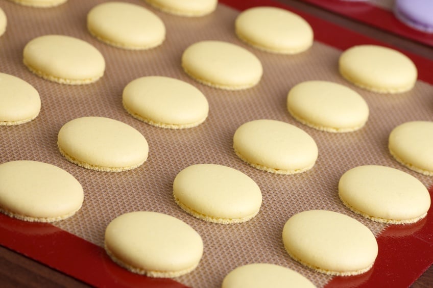 baked yellow macaroon