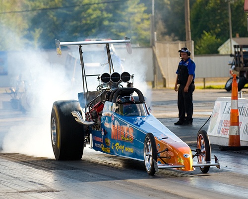A 2006 Bowen Red burning out on a track