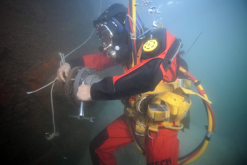 commercial diver