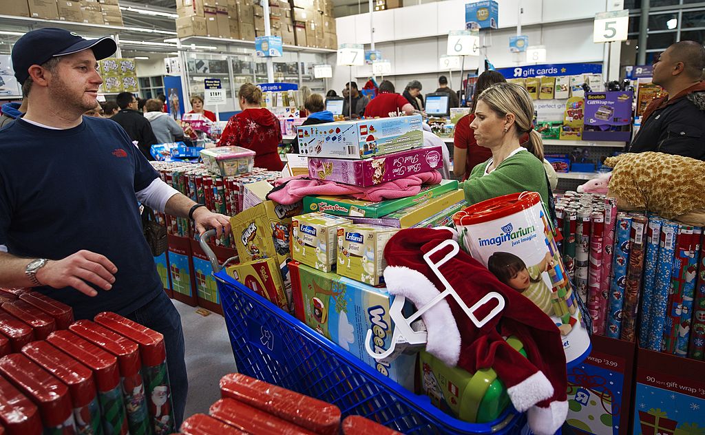 black friday shoppers