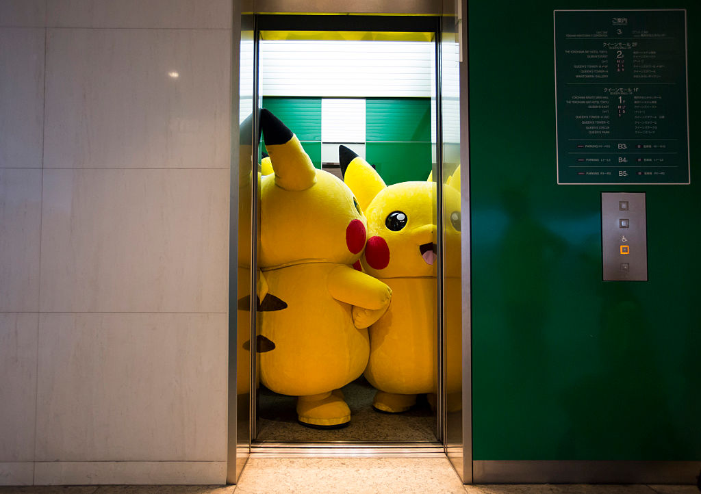 pikachus in elevator