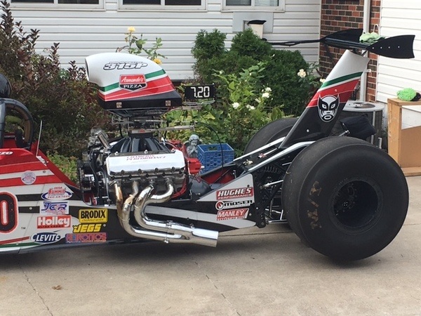 Xaco Taco parked in a driveway