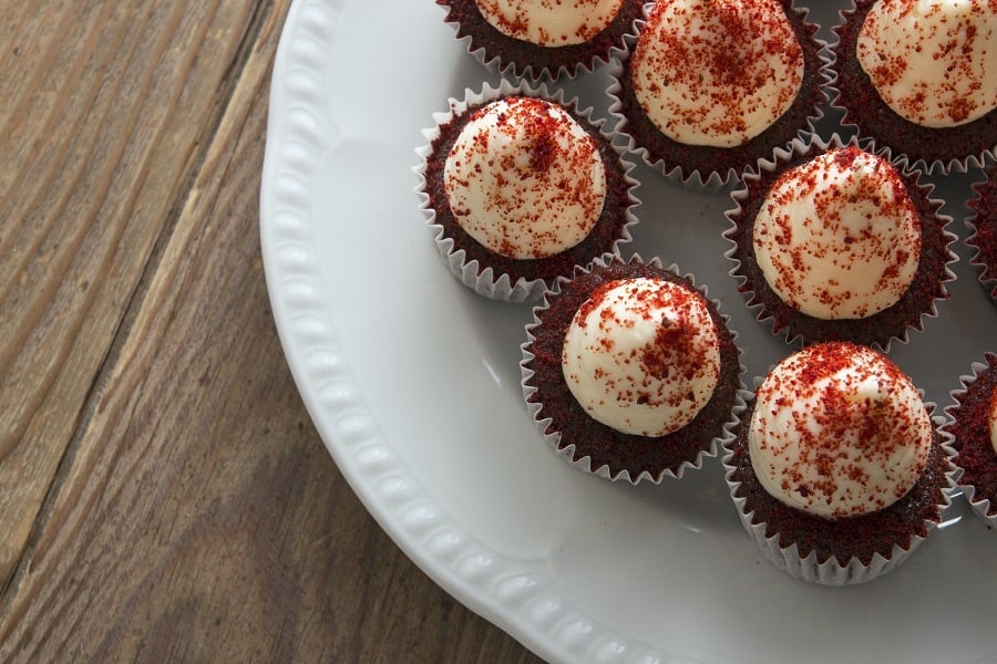 red velvet cupcakes red velvet cupcakes
