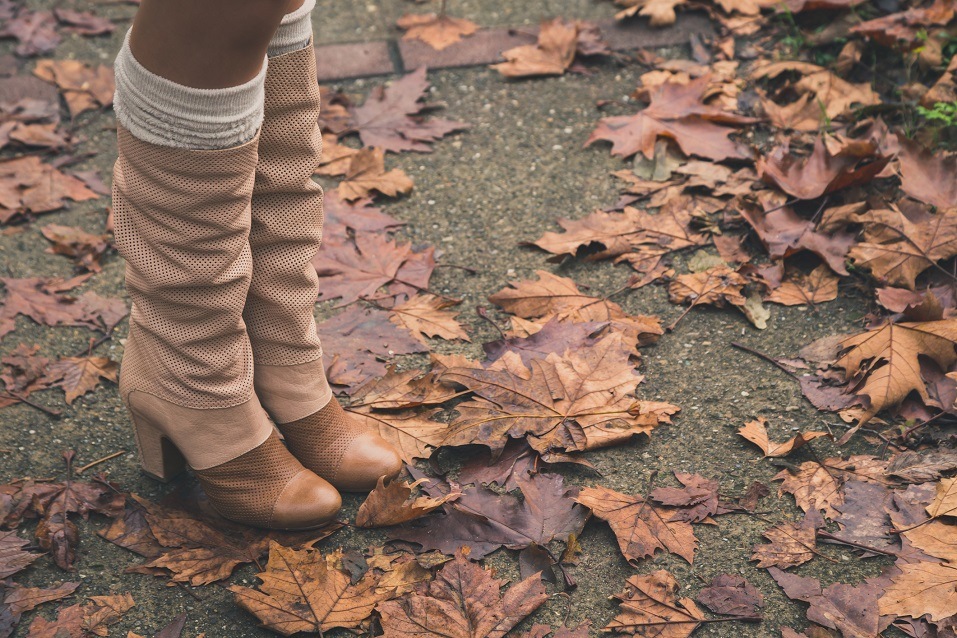 woman wearing long shoes