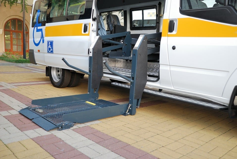 Automobile equipped with the lift for Wheelchair