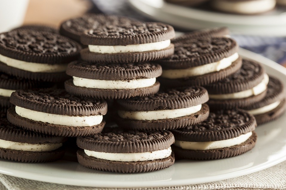 Chocolate Cookies with Vanilla Cream Chocolate Cookies with Vanilla Cream