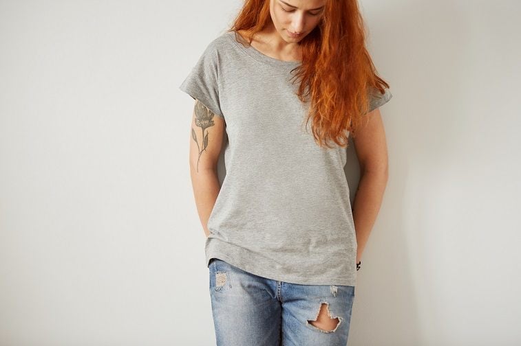 Girl wearing gray blank t-shirt