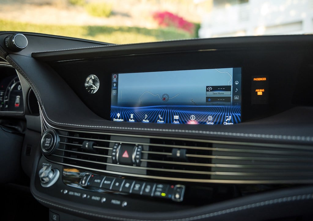 2018 Lexus LS500 infotainment system