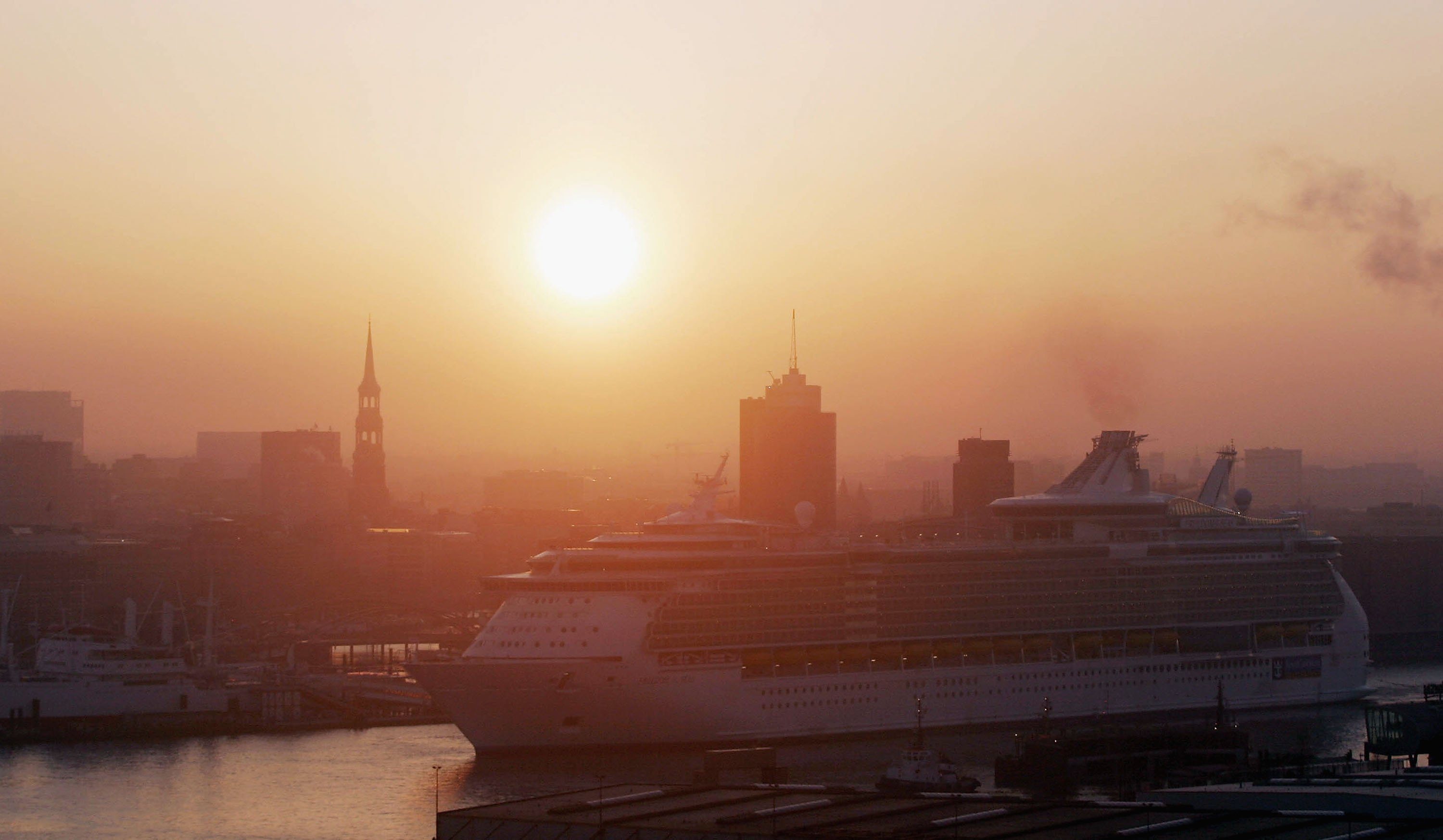 The Royal Caribbean's Freedom of the Seas cruise ship enters the docks of the Blohm & Voss shipyard
