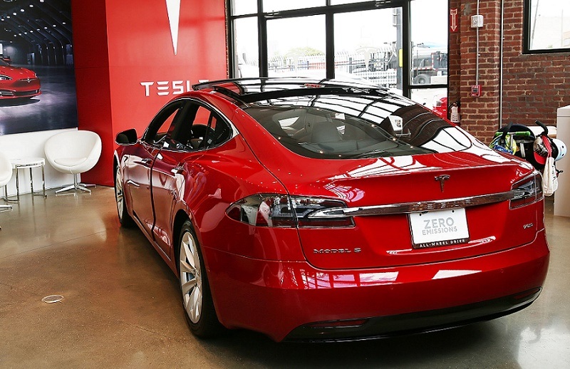NEW YORK, NY - JULY 05: A Tesla model S sits parked in a new Tesla showroom and service center in Red Hook, Brooklyn on July 5, 2016 in New York City.