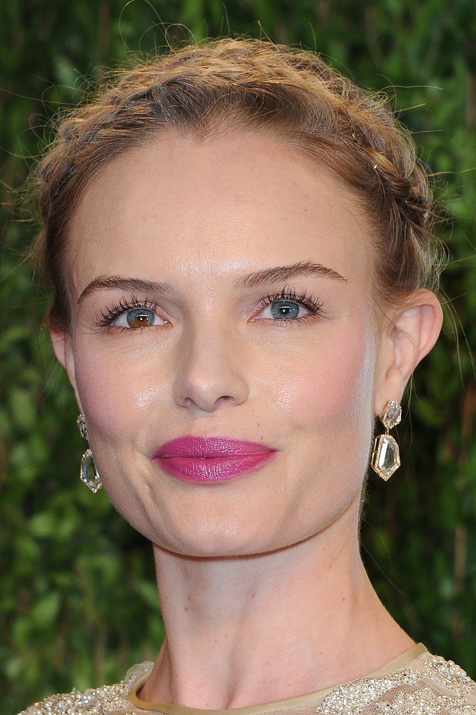 Actress Kate Bosworth arrives at the 2013 Vanity Fair Oscar Party hosted by Graydon Carter