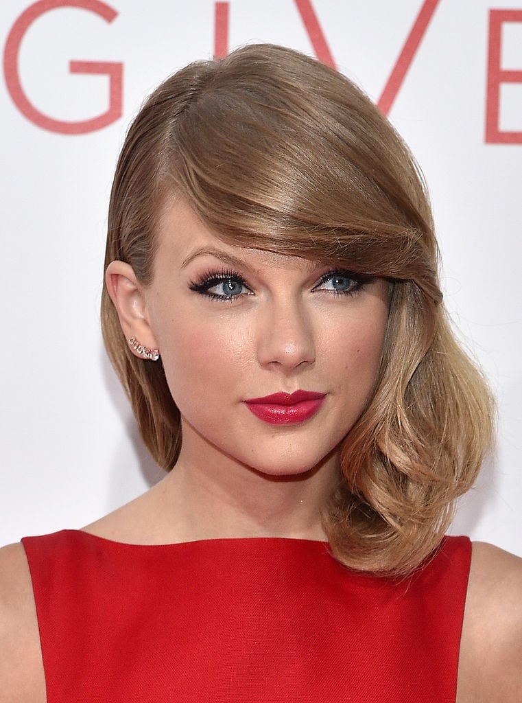 Actress Taylor Swift attends "The Giver" premiere
