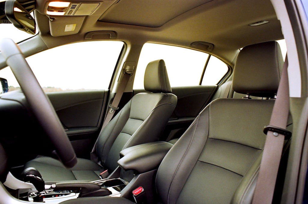 2017 Honda Accord Hybrid interior
