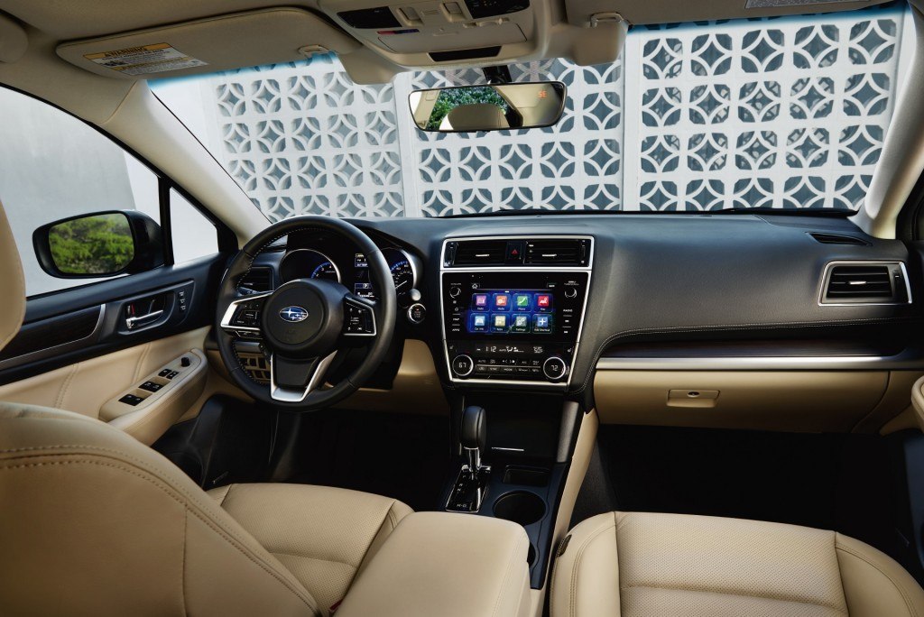 2018-subaru-legacy_100590911_l
