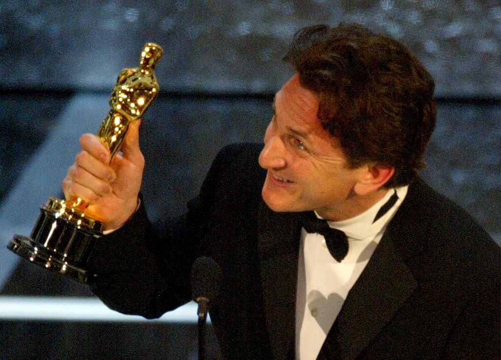 Actor Sean Penn accepts his award for Best Actor for his performance in "Mystic River"
