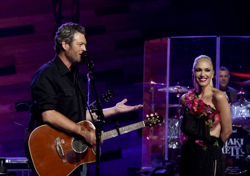 Singers Blake Shelton (L) and Gwen Stefani