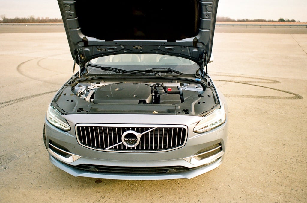 2017 Volvo S90 | James Derek Sapienza/Autos Cheat Sheet