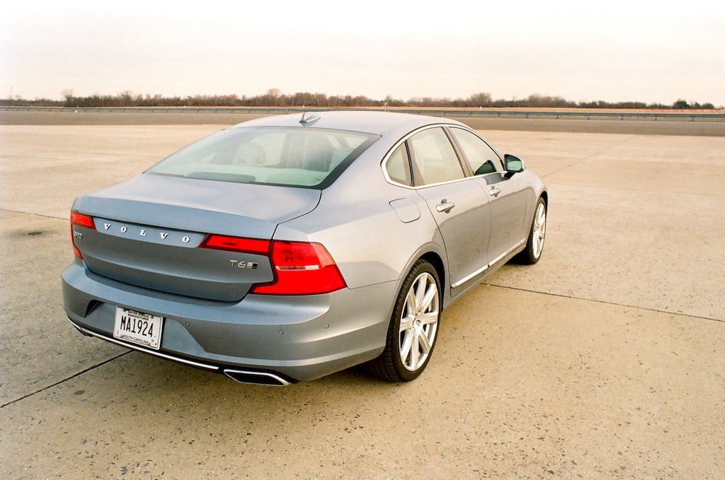 2017 Volvo S90 | James Derek Sapienza/Autos Cheat Sheet