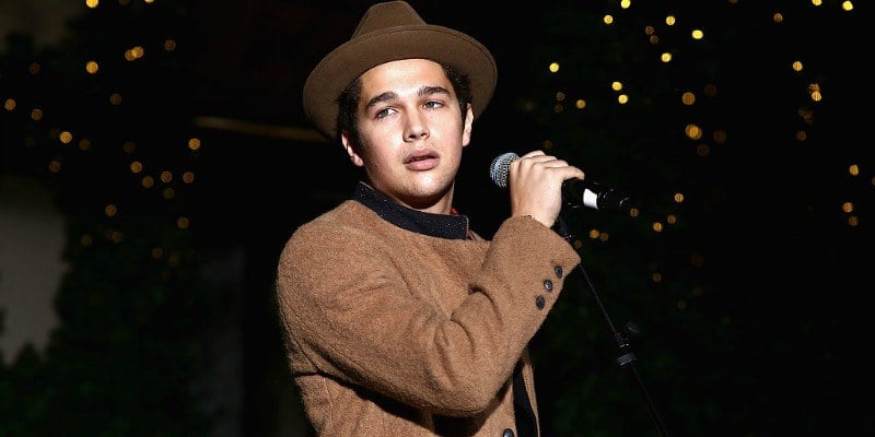Austin Mahone sings on stage at Lord & Taylor