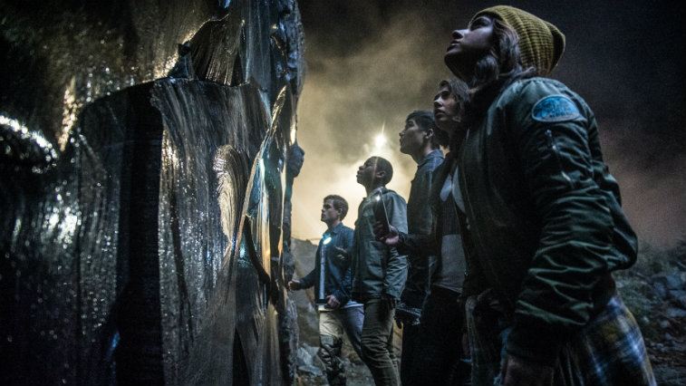 people in a line and looking up in Power Rangers