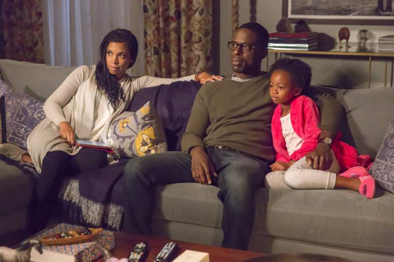 Sterling K. Brown's Randall Pearson and Susan Kelechi Watson's Beth Pearson sit on a couch in NBC's This is Us