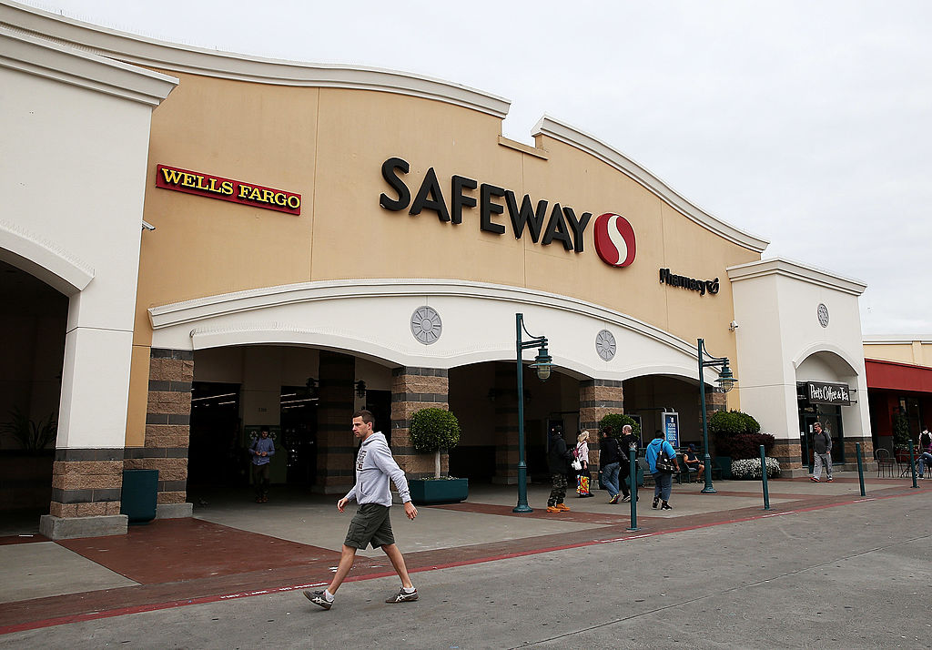 a safeway store Safeway