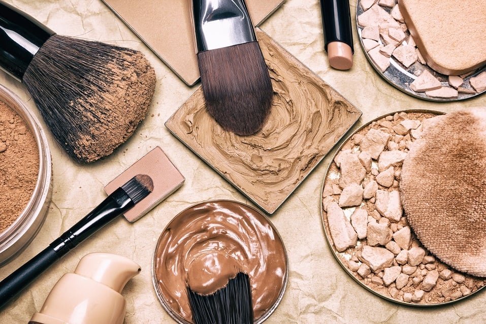 Makeup products to even skin tone Makeup products to even skin tone